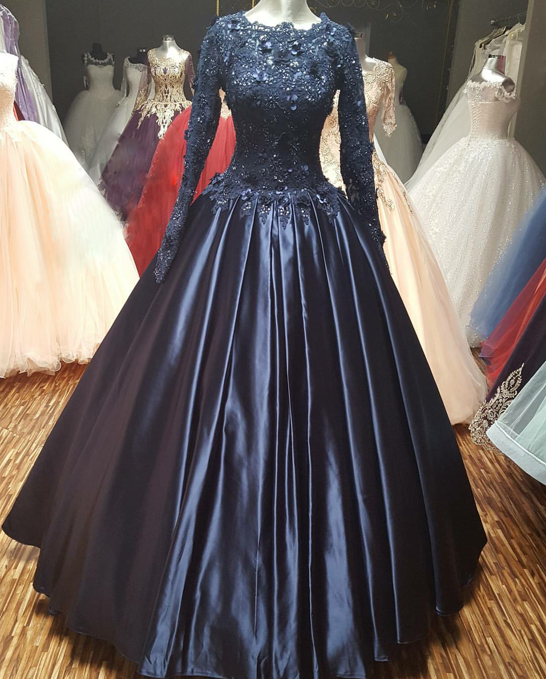Navy Blue Ball Gown Prom Dress With Long Sleeves 2017 Scoop Neck ...